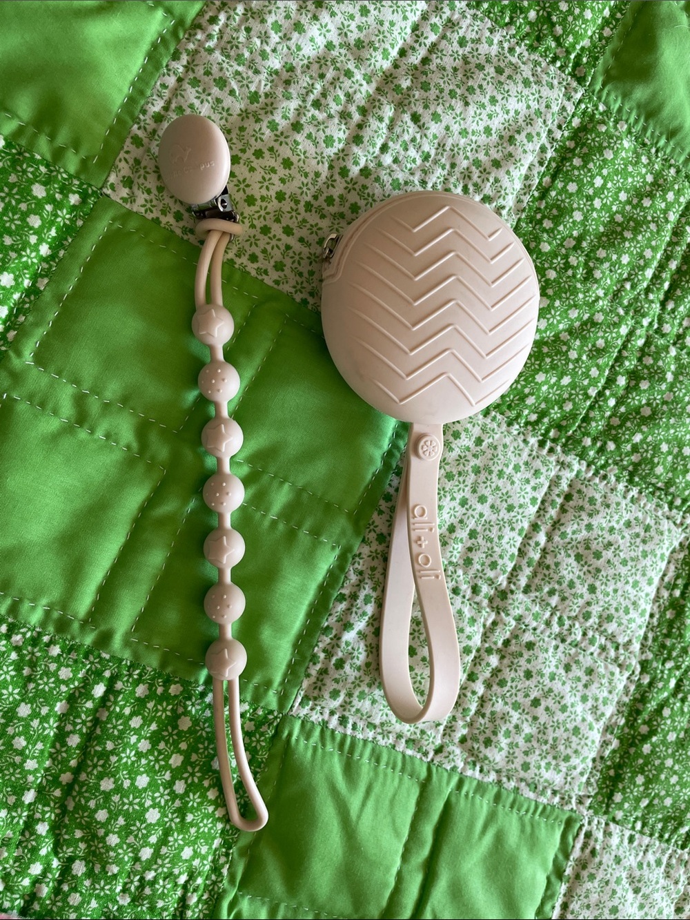 Silicone Pacifier Clip + ali + oli Case - Neutral Beige